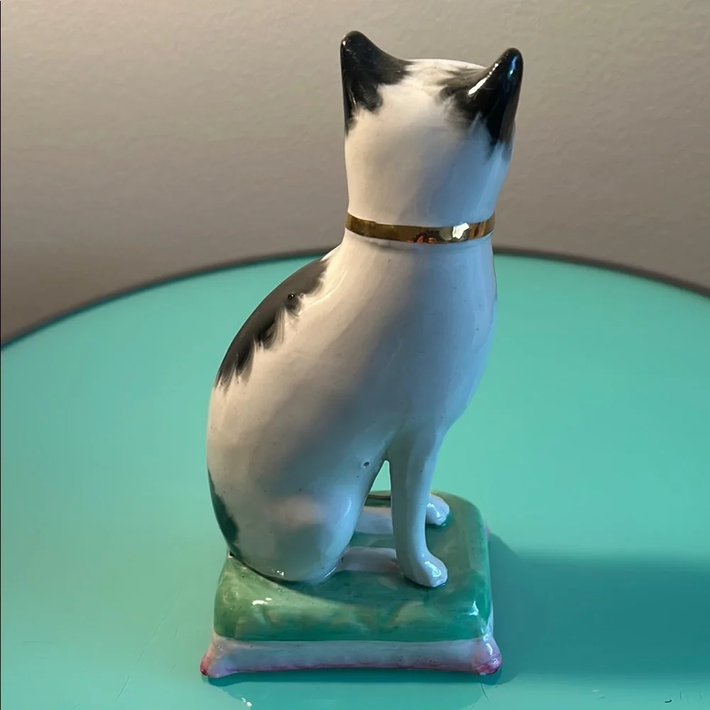 Black & White Staffordshire Cat Figurine - Picture 3 of 5